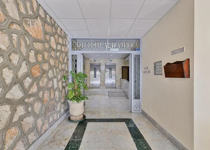 Sol Y Mar * ماربيا